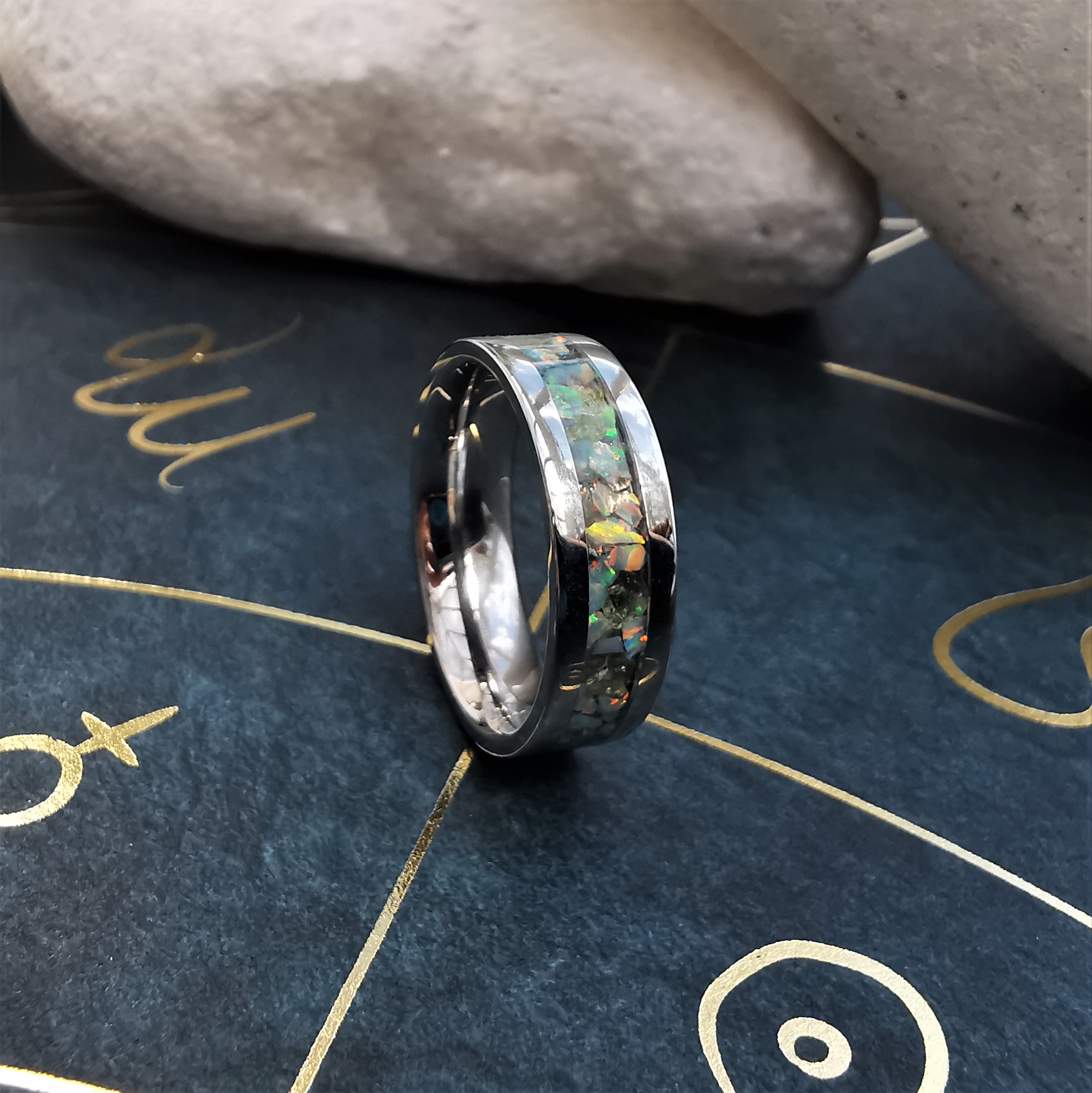 august birthstone ring front